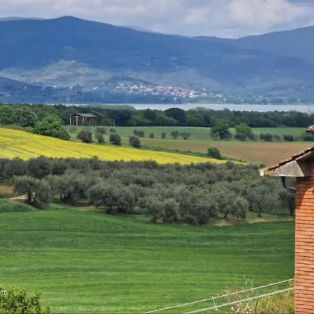 Casale Con Piscina *