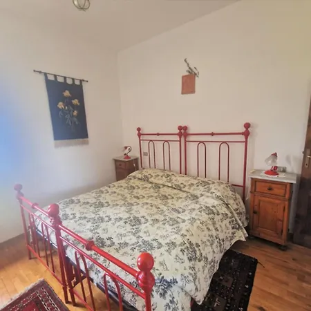 Casale Con Piscina Апартаменты *