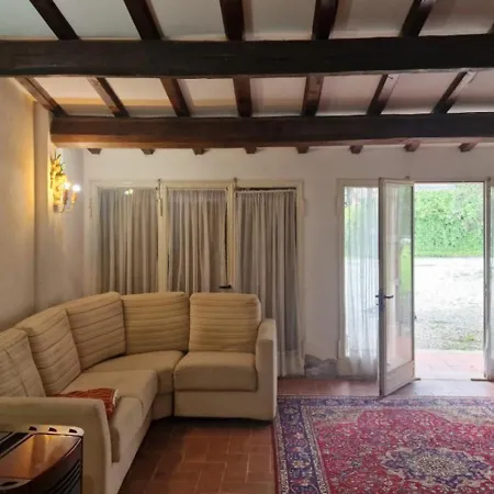 Апартаменты Casale Con Piscina *